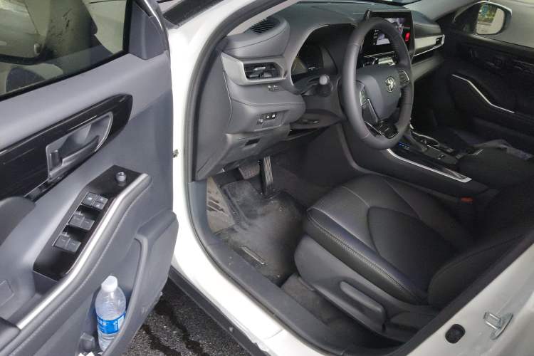 Used Toyota Highlander 2024 2.5L Smart Electric Hybrid Dual-Motor Two-Wheel-Drive Elite Edition 5 Seats Driver Seat