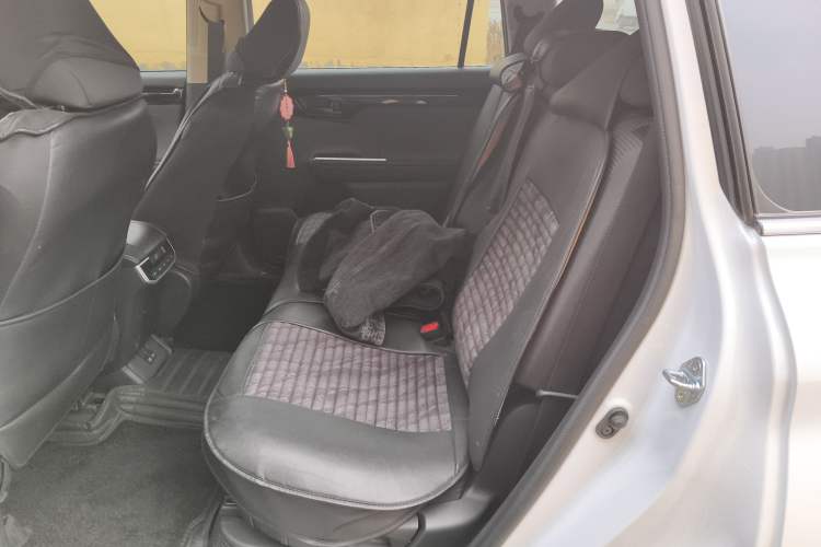 Used Toyota Highlander 2024 2.5L Smart Electric Hybrid Dual-Motor Two-Wheel-Drive Elite Edition 5 Seats Left Rear Seat