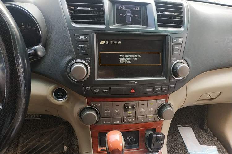 Used Toyota Highlander 2007 LIMITED Edition Audio And AC Panel