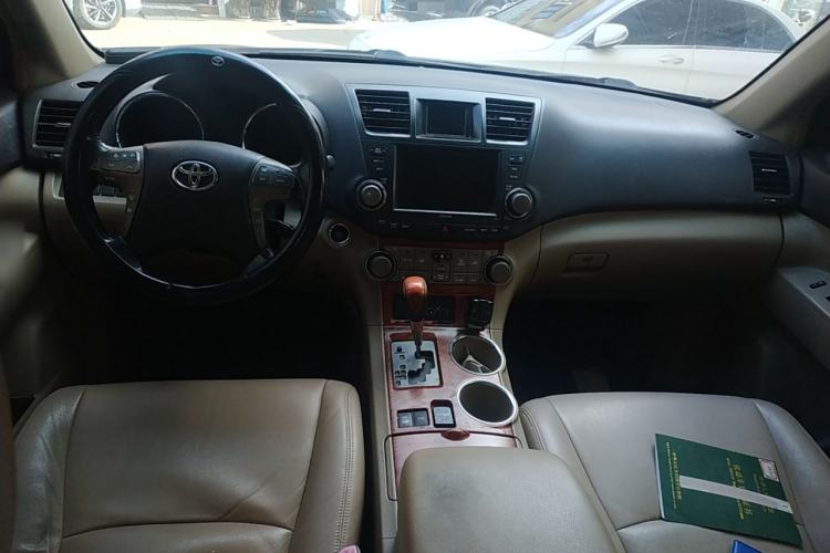 Used Toyota Highlander 2007 LIMITED Edition Center Console