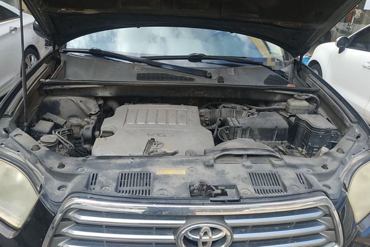 Used Toyota Highlander 2007 LIMITED Edition Engine Bay