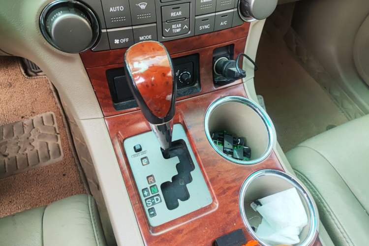 Used Toyota Highlander 2007 LIMITED Edition Gear Lever