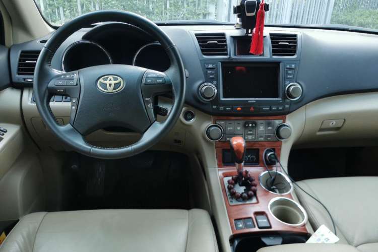 Used Toyota Highlander 2007 LIMITED Edition Center Console