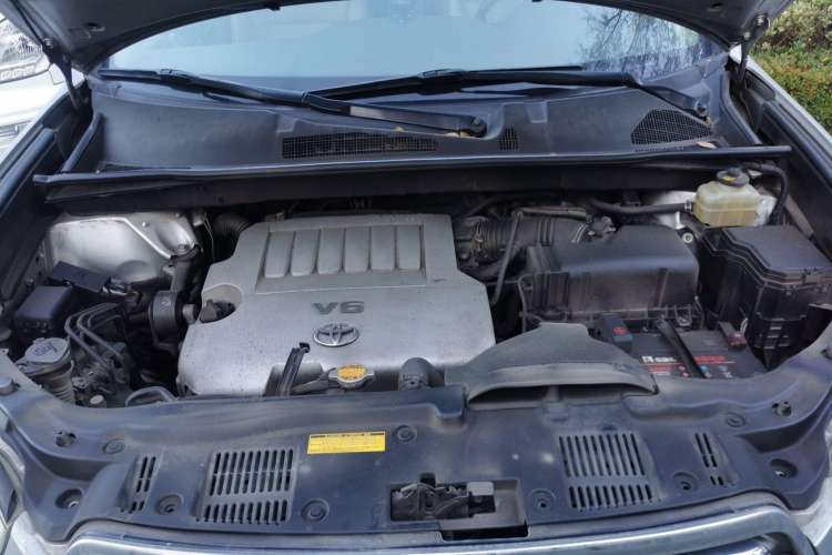 Used Toyota Highlander 2007 LIMITED Edition Engine Bay