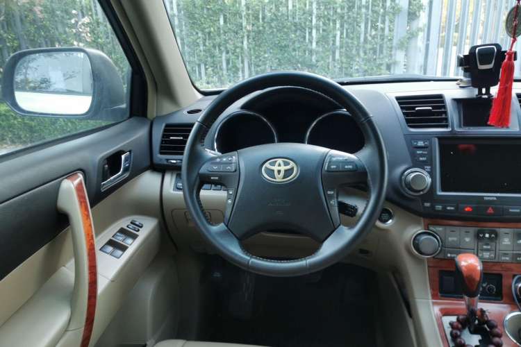 Used Toyota Highlander 2007 LIMITED Edition Steering Wheel