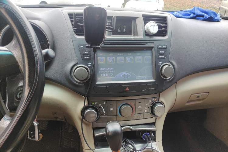 Used Toyota Highlander 2009 2.7L 2WD 5-Seater Elite Edition Audio And AC Panel