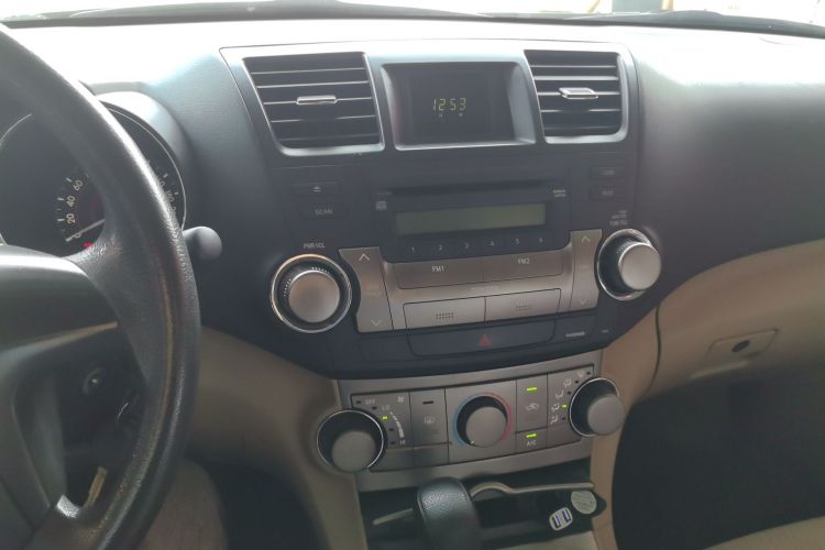 Used Toyota Highlander 2009 2.7L 2WD 5-Seater Elite Edition Audio And AC Panel