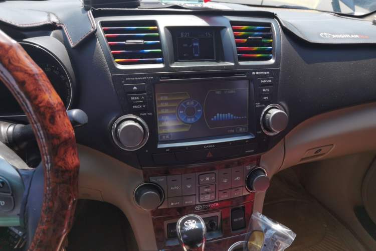 Used Toyota Highlander 2009 3.5L 4x4 7-Seater Luxury Edition with Navigation Audio And AC Panel