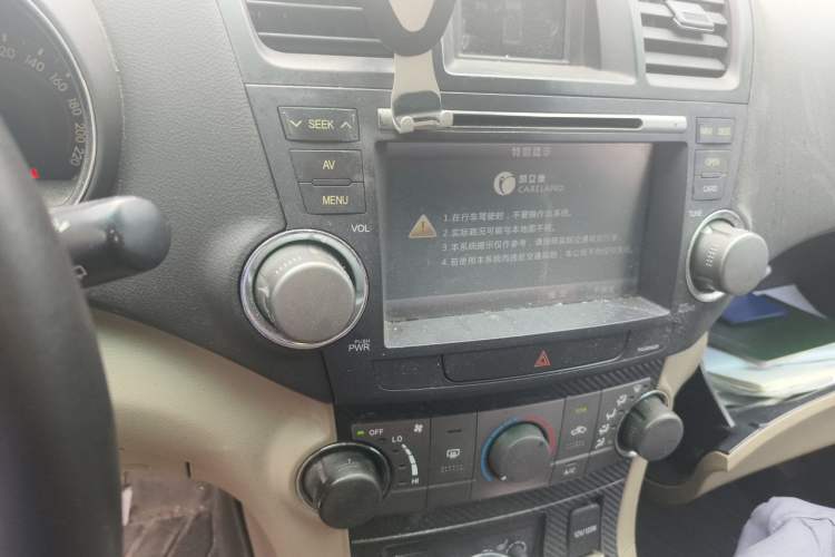 Used Toyota Highlander 2009 2.7L Two-Wheel Drive 5-Seater Sport Edition Audio And AC Panel
