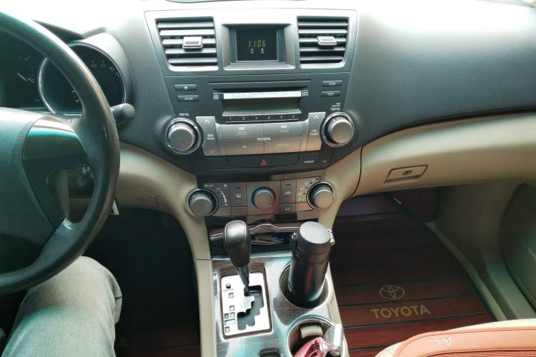 Used Toyota Highlander 2009 2.7L 2WD 5-Seater Elite Edition Audio And AC Panel