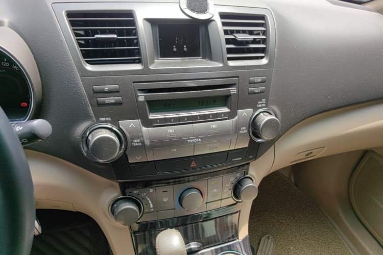 Used Toyota Highlander 2009 2.7L 2WD 5-Seater Elite Edition Audio And AC Panel