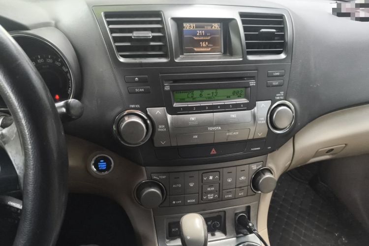 Used Toyota Highlander 2009 2.7L Two-Wheel Drive 7-Seater Luxury Edition Audio And AC Panel