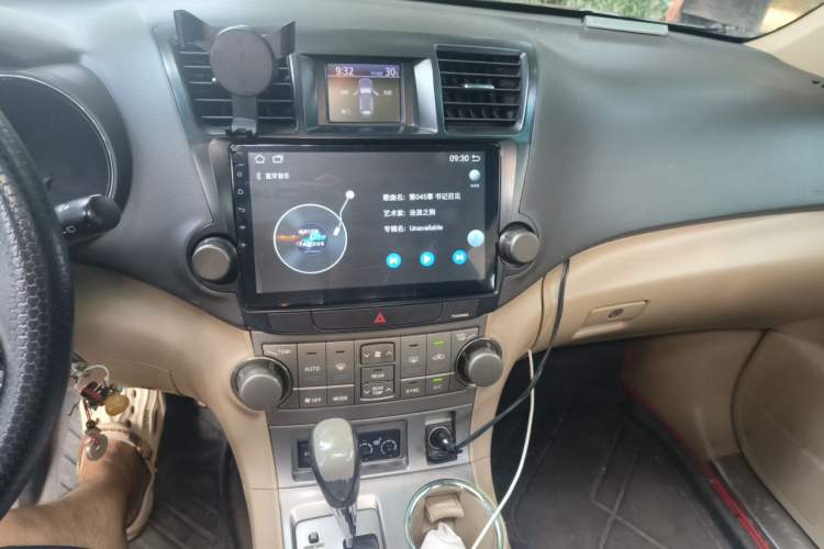Used Toyota Highlander 2009 2.7L Two-Wheel Drive 7-Seater Luxury Edition Audio And AC Panel