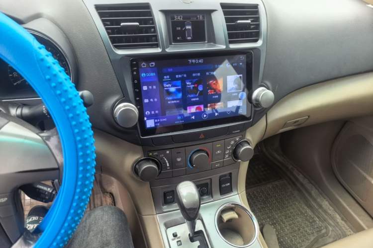 Used Toyota Highlander 2009 2.7L Two-Wheel Drive 5-Seater Sport Edition Audio And AC Panel