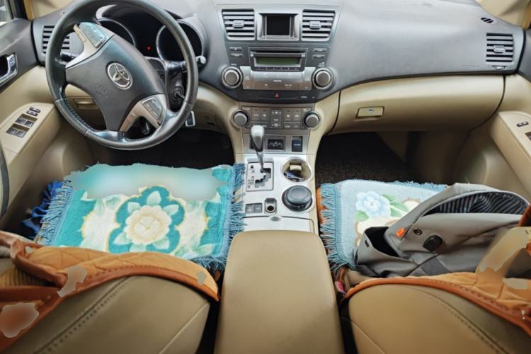 Used Toyota Highlander 2009 3.5L 4x4 7-Seater Luxury Edition Center Console