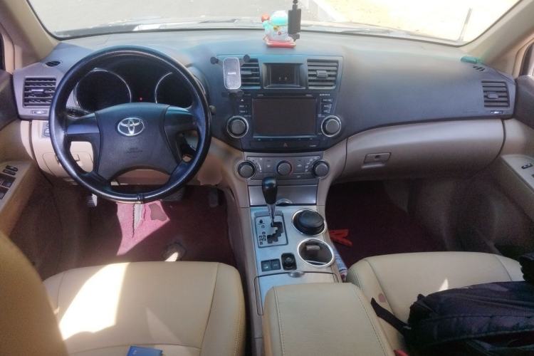 Used Toyota Highlander 2009 3.5L 4x4 7-Seater Elite Edition Center Console