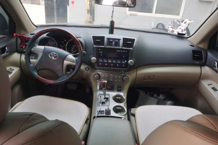 Used Toyota Highlander 2009 3.5L 4x4 7-Seater Luxury Edition Center Console