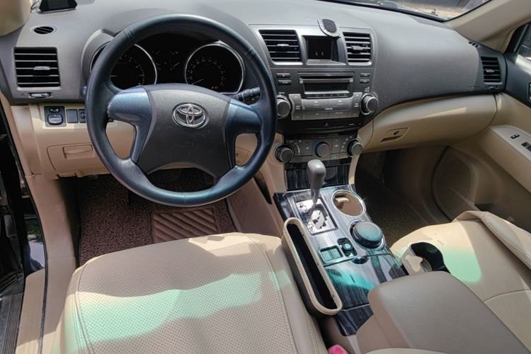 Used Toyota Highlander 2009 2.7L 2WD 5-Seater Elite Edition Center Console
