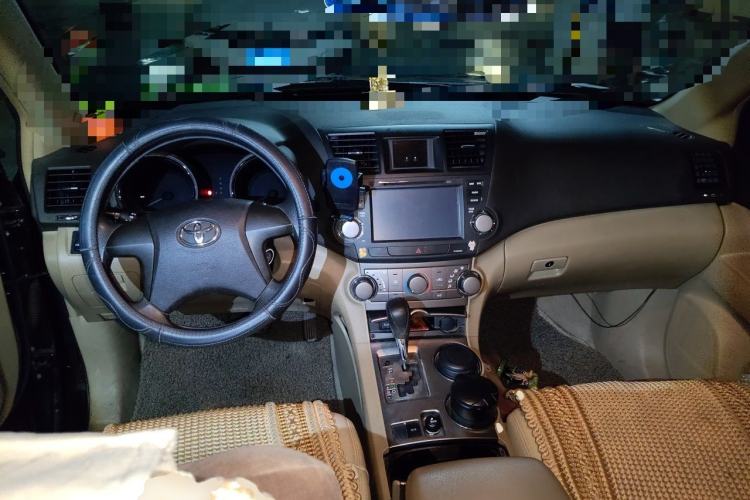 Used Toyota Highlander 2009 2.7L 2WD 7-Seater Elite Edition Center Console