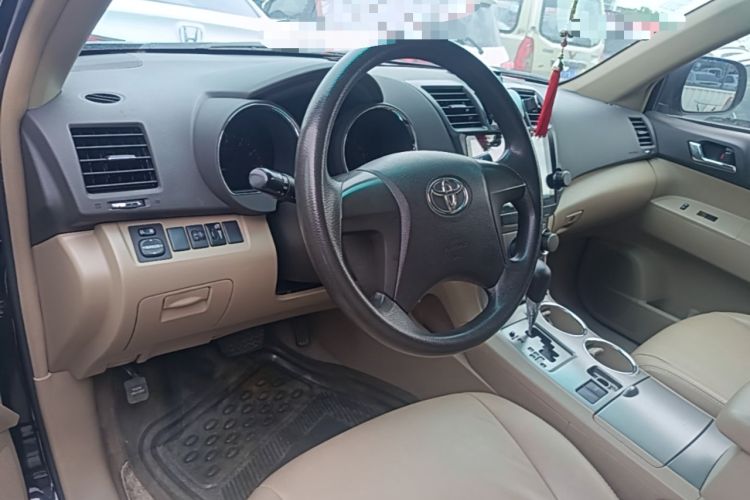 Used Toyota Highlander 2009 2.7L 2WD 7-Seater Elite Edition Center Console