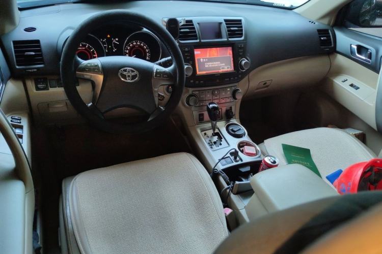 Used Toyota Highlander 2009 3.5L 4x4 7-Seater Luxury Edition Center Console