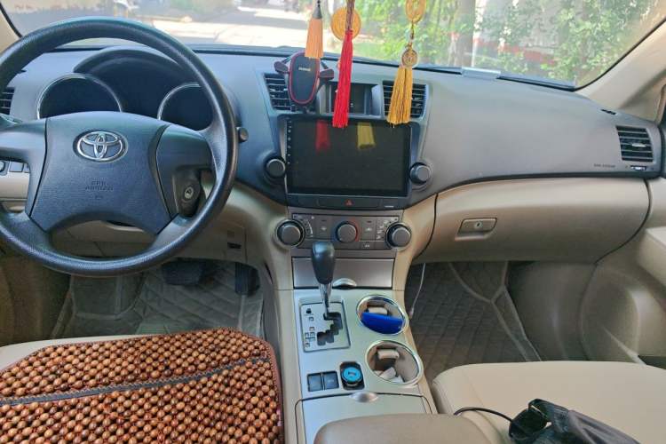 Used Toyota Highlander 2009 2.7L 2WD 5-Seater Elite Edition Center Console