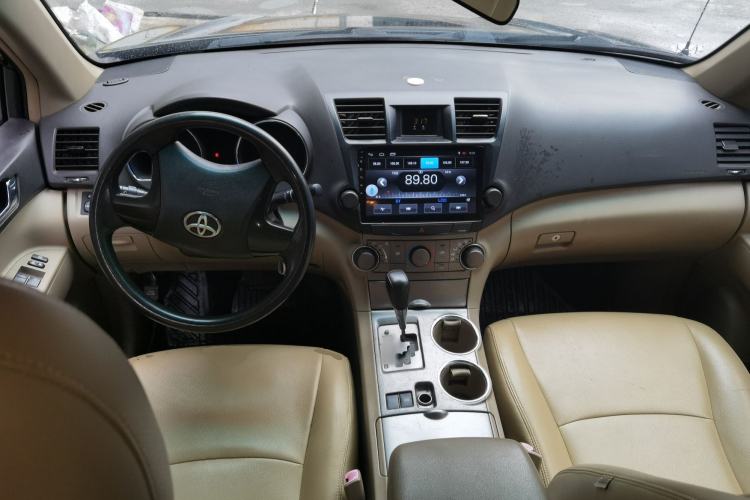 Used Toyota Highlander 2009 2.7L 2WD 5-Seater Elite Edition Center Console