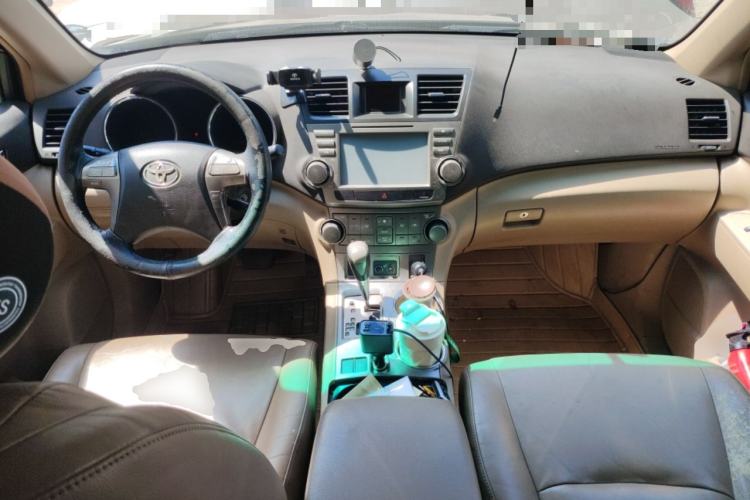 Used Toyota Highlander 2009 2.7L Two-Wheel Drive 7-Seater Luxury Edition Center Console