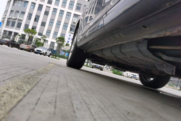 Used Toyota Highlander 2009 2.7L Two-Wheel Drive 7-Seater Supreme Edition Chassis Rear Left