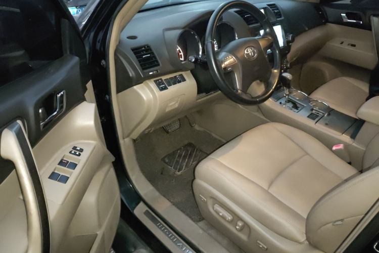 Used Toyota Highlander 2009 2.7L Two-Wheel Drive 5-Seater Sport Edition Driver Seat