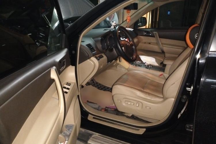Used Toyota Highlander 2009 2.7L Two-Wheel Drive 7-Seater Luxury Edition Driver Seat