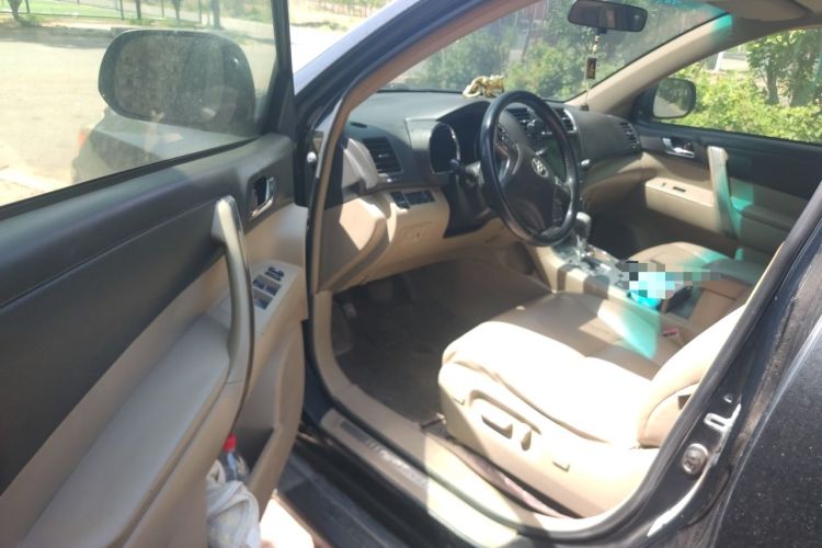 Used Toyota Highlander 2009 2.7L Two-Wheel Drive 7-Seater Luxury Edition Driver Seat