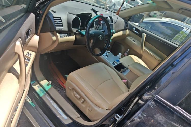 Used Toyota Highlander 2009 2.7L Two-Wheel Drive 5-Seater Sport Edition Driver Seat
