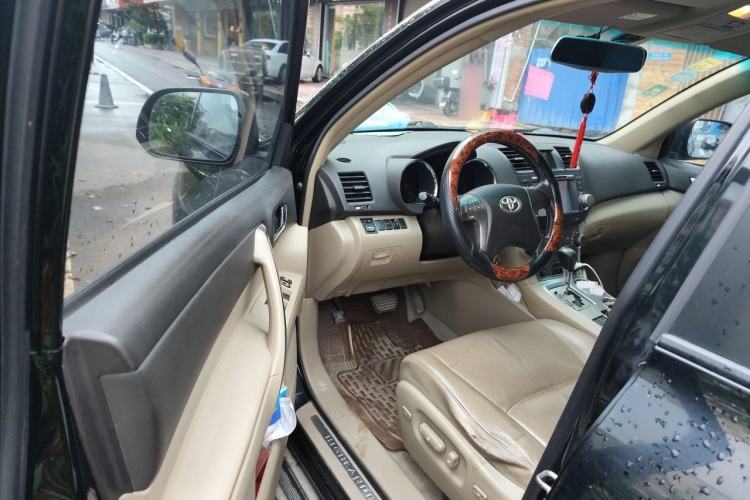 Used Toyota Highlander 2009 2.7L Two-Wheel Drive 5-Seater Sport Edition Driver Seat