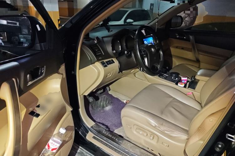 Used Toyota Highlander 2009 2.7L Two-Wheel Drive 7-Seater Luxury Navigation Edition Driver Seat