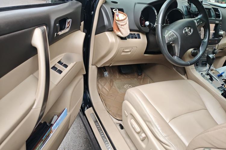 Used Toyota Highlander 2009 3.5L 4x4 7-Seater Luxury Edition Driver Seat