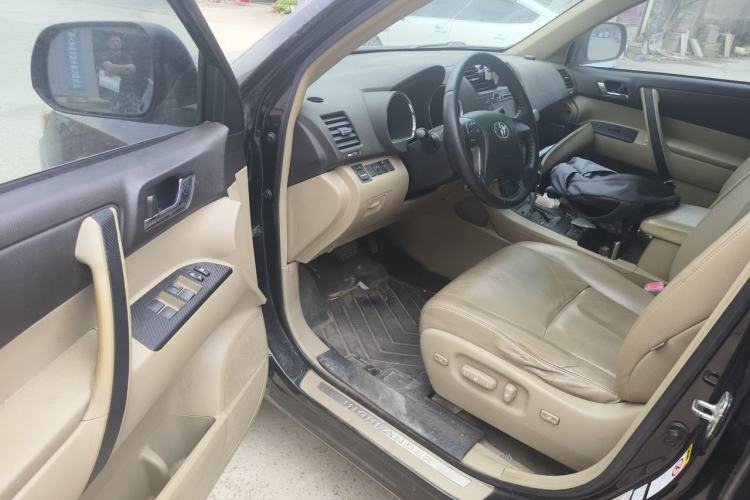 Used Toyota Highlander 2009 2.7L Two-Wheel Drive 5-Seater Sport Edition Driver Seat