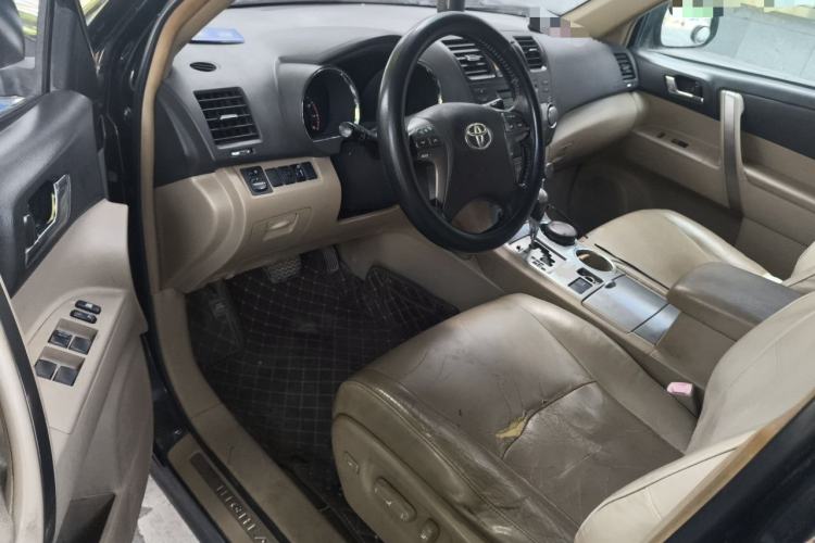 Used Toyota Highlander 2009 2.7L Two-Wheel Drive 7-Seater Luxury Edition Driver Seat