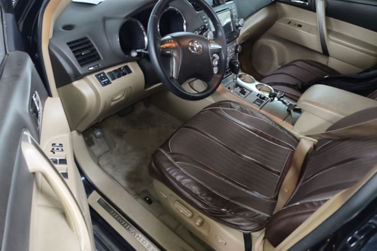 Used Toyota Highlander 2009 2.7L Two-Wheel Drive 7-Seater Luxury Navigation Edition Driver Seat