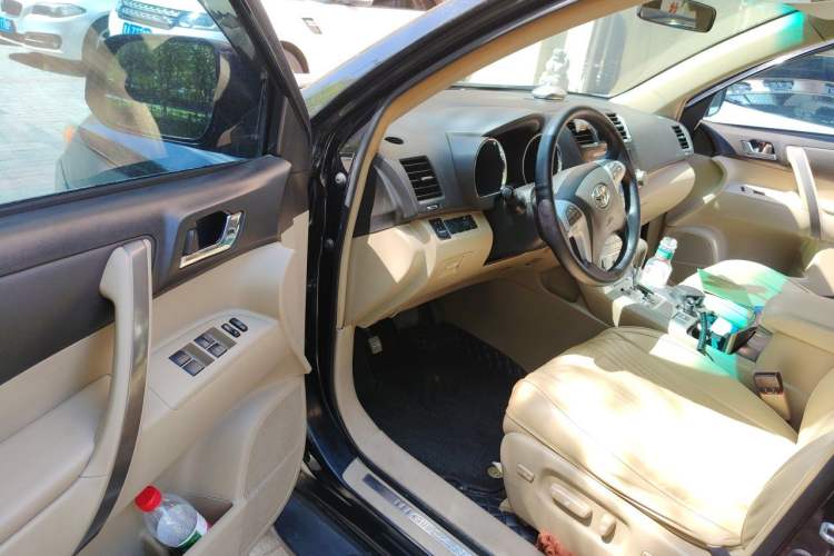 Used Toyota Highlander 2009 2.7L Two-Wheel Drive 7-Seater Luxury Edition Driver Seat