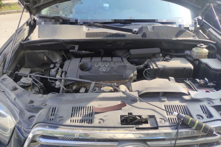 Used Toyota Highlander 2009 2.7L Two-Wheel Drive 7-Seater Supreme Edition Engine Bay