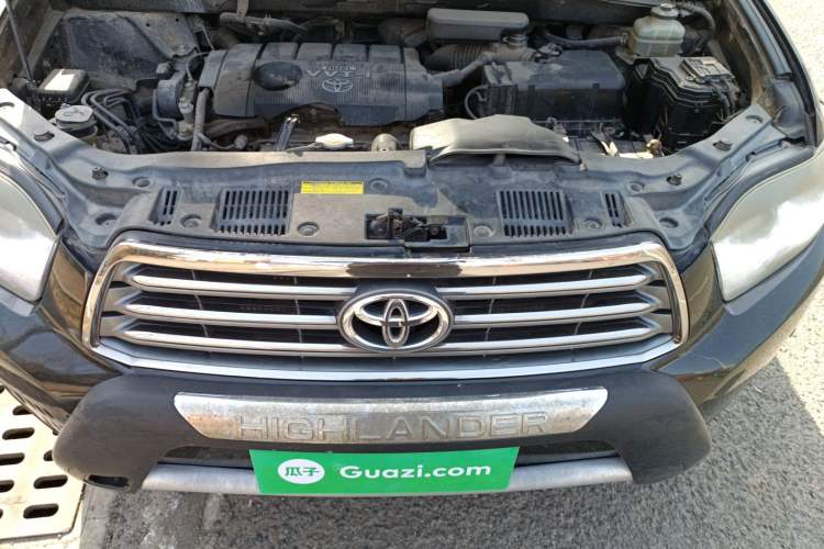 Used Toyota Highlander 2009 2.7L Two-Wheel Drive 7-Seater Luxury Edition Engine Bay