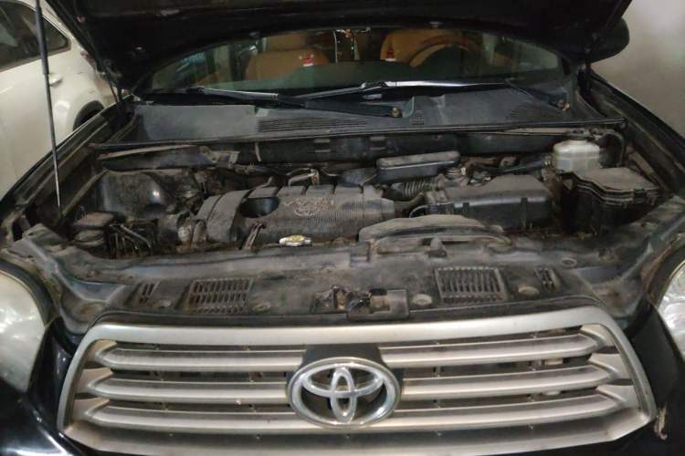 Used Toyota Highlander 2009 2.7L Two-Wheel Drive 7-Seater Luxury Navigation Edition Engine Bay