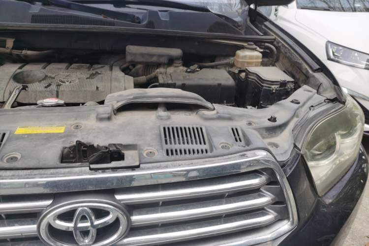 Used Toyota Highlander 2009 2.7L 2WD 5-Seater Elite Edition Engine Bay Left