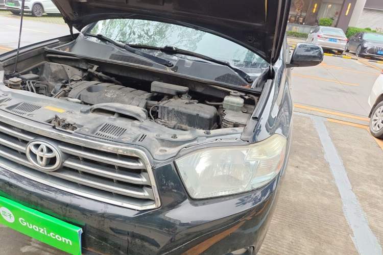 Used Toyota Highlander 2009 2.7L Two-Wheel Drive 7-Seater Luxury Edition Engine Bay Left