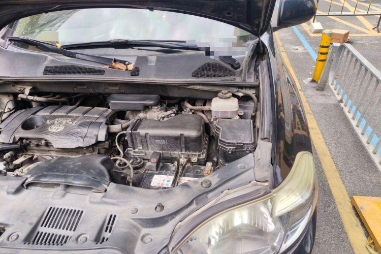 Used Toyota Highlander 2009 2.7L Two-Wheel Drive 7-Seater Luxury Edition Engine Bay Left