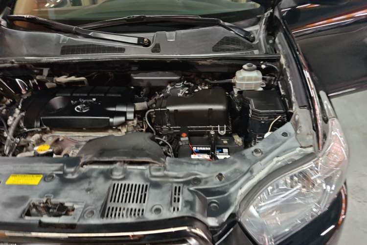 Used Toyota Highlander 2009 2.7L Two-Wheel Drive 5-Seater Sport Edition Engine Bay Left