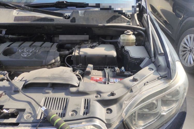 Used Toyota Highlander 2009 2.7L Two-Wheel Drive 7-Seater Supreme Edition Engine Bay Left