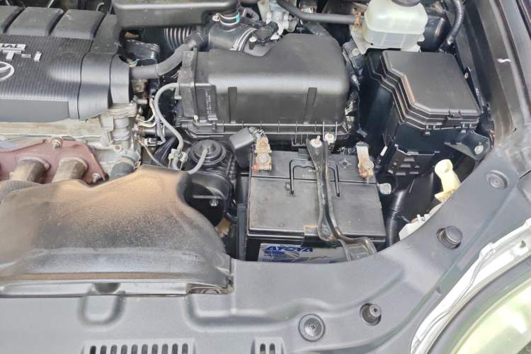 Used Toyota Highlander 2009 2.7L Two-Wheel Drive 7-Seater Luxury Edition Engine Bay Left