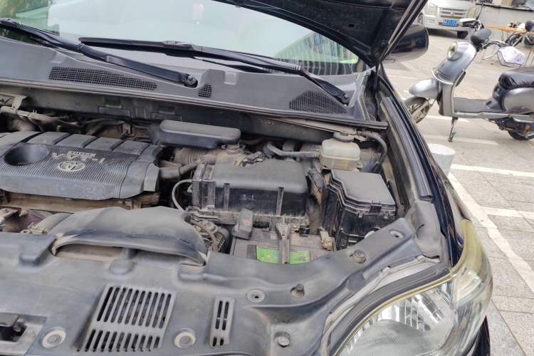 Used Toyota Highlander 2009 2.7L Two-Wheel Drive 7-Seater Luxury Edition Engine Bay Left